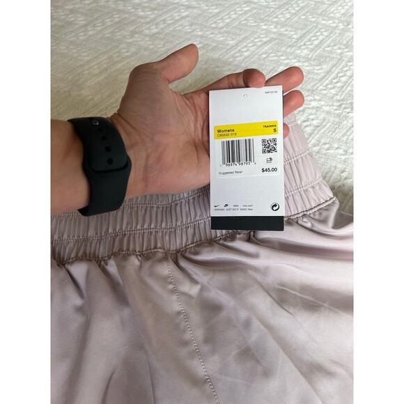 Nike One Dri-Fit Ultra High Waisted 3” Brief Lined Shorts in Violet Ore, size S - Picture 5 of 7